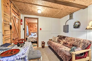 House (1 Bedroom) | Interior