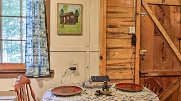 House (1 Bedroom) | Interior