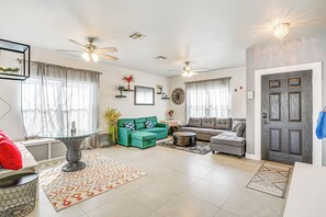 House (4 Bedrooms) | Interior - Family Home w/ Community Perks in Peoria (Peoria)