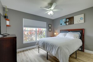 House (3 Bedrooms) | Interior - Bright Getaway w/ Ski Lake, 11 Miles to Dtwn Tampa (Brandon)