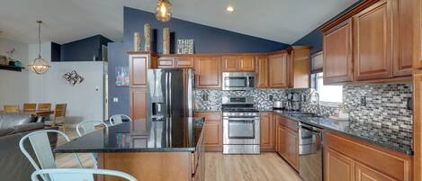 House (3 Bedrooms) | Interior