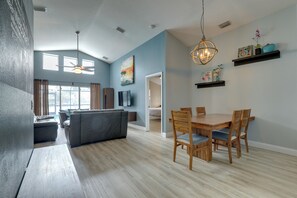 House (3 Bedrooms) | Interior - Bright Getaway w/ Ski Lake, 11 Miles to Dtwn Tampa (Brandon)