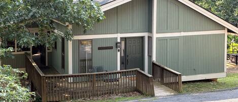 House (5 Bedrooms) | Front of property