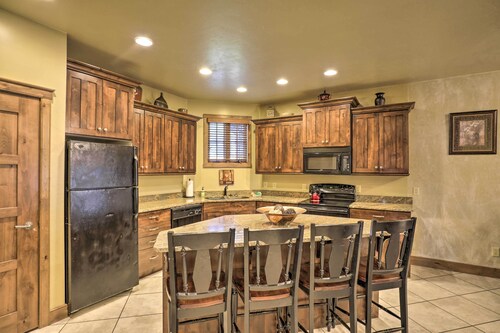 Luxurious Cedar City Getaway: 32 Mi to Brian Head!