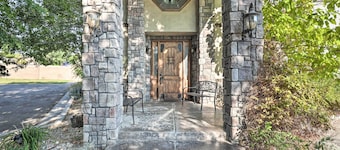Luxurious Cedar City Getaway: 32 Mi to Brian Head!