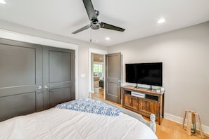 House (4 Bedrooms) | Interior - Modern Kentucky Lake Home w/ Deck, Dock, View (New Concord)