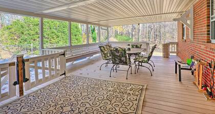 'the Oyster Bed' Retreat w/ Pool & Game Room