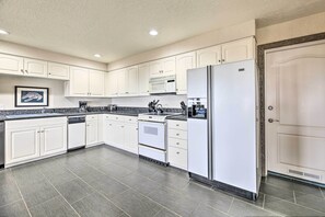 独立别墅 (Multiple Bedrooms) | 住宿内部