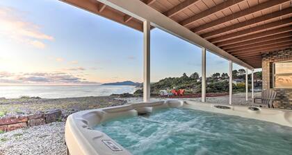 Luxurious Newport Estate w/ Spa & Lighthouse Views