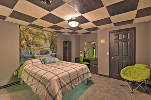 House (5 Bedrooms) | Interior