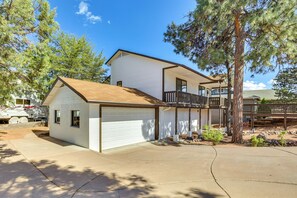 House (3 Bedrooms) | Interior - Hike, Sled & Snowshoe! Family Retreat in Payson (Payson)
