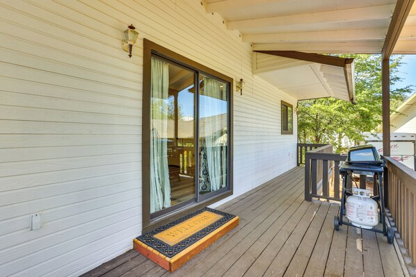 House (3 Bedrooms) | Interior - Hike, Sled & Snowshoe! Family Retreat in Payson (Payson)