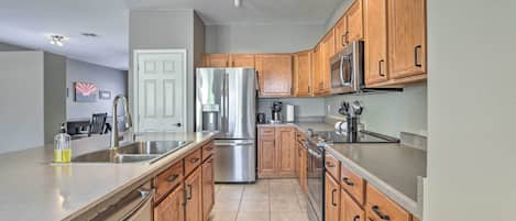 House (4 Bedrooms) | Interior