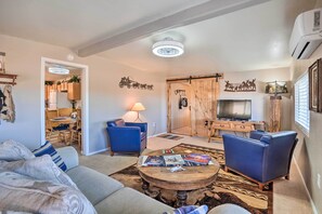 Cottage (2 Bedrooms) | Interior