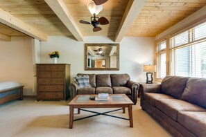 Interior - Ski-in/ski-out Studio in Aspen Snowmass Ski Resort (Snowmass Village)