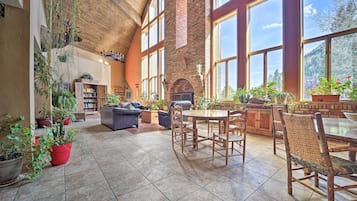 Apartment (0 Bedroom) | Interior