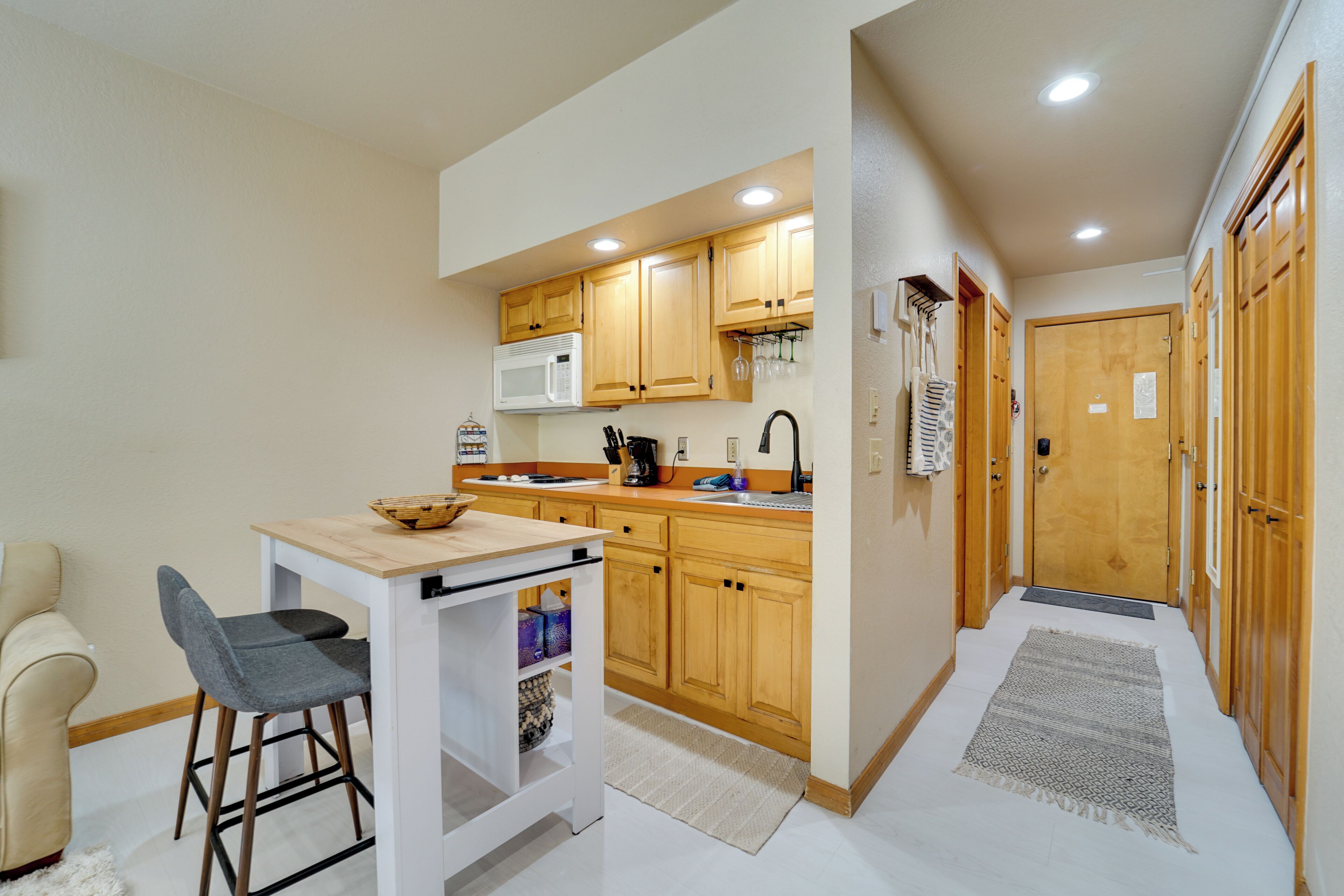 Apartment (0 Bedroom) | Interior