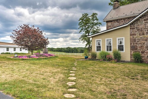 Farmhouse on River, 12 Miles to Liberty Mountain