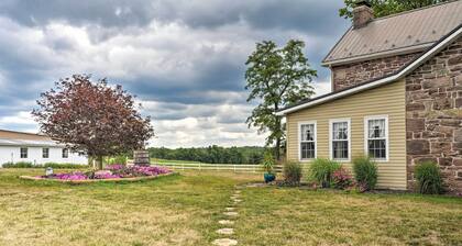 Farmhouse on River, 12 Miles to Liberty Mountain