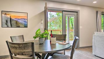 Apartment (0 Bedroom) | Interior