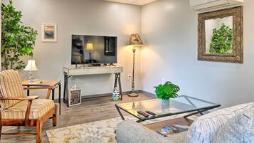 Apartment (0 Bedroom) | Interior