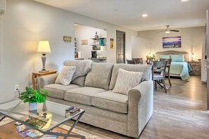 Apartment (0 Bedroom) | Interior