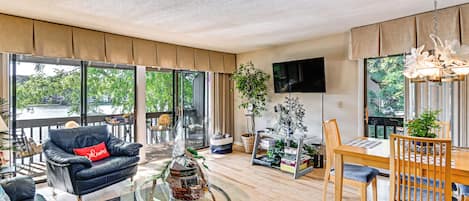 Apartment (2 Bedrooms) | Front of property