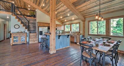 Custom Livingston Apt w/ Balcony + Mountain Views!
