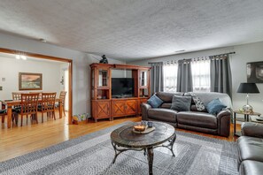 House (4 Bedrooms) | Interior