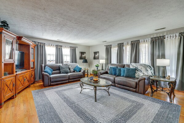 House (4 Bedrooms) | Interior