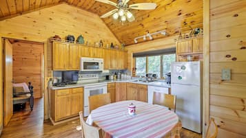 Cottage (2 Bedrooms) | Interior