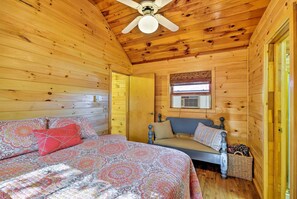 Cottage (2 Bedrooms) | Interior