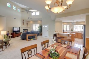 House (3 Bedrooms) | Interior