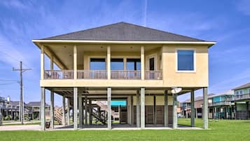 House (3 Bedrooms) | Front of property