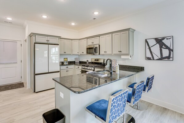 Interior - Indiana Vacation Rental Near Downtown Louisville! (Jeffersonville)