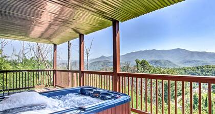 Mountain-view Gatlinburg Cabin w/ Private Hot Tub!