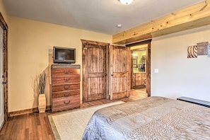 House (2 Bedrooms) | Interior - Panoramic Mtn Views! Luxe Retreat in Gatlinburg (Gatlinburg)