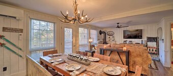 < 1 Mi to Beech Mtn Ski! Condo w/ Hot Tub Access