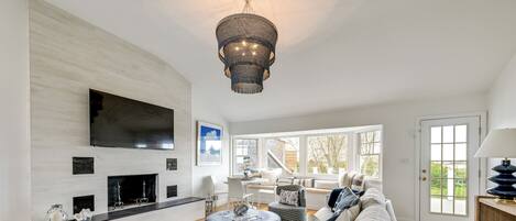 House (5 Bedrooms) | Front of property