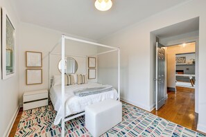 House (5 Bedrooms) | Interior