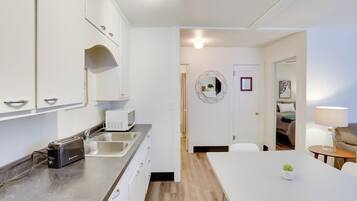 Apartment (1 Bedroom) | Interior