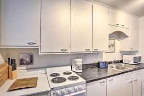 Apartment (1 Bedroom) | Interior