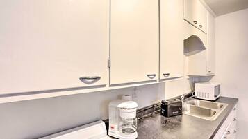 Apartment (1 Bedroom) | Interior