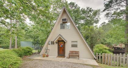 Lake Hamilton Cabin: Boating Getaway!