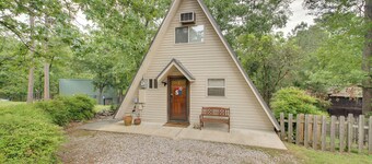 Lake Hamilton Cabin: Boating Getaway!