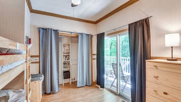 House (Multiple Bedrooms) | Interior