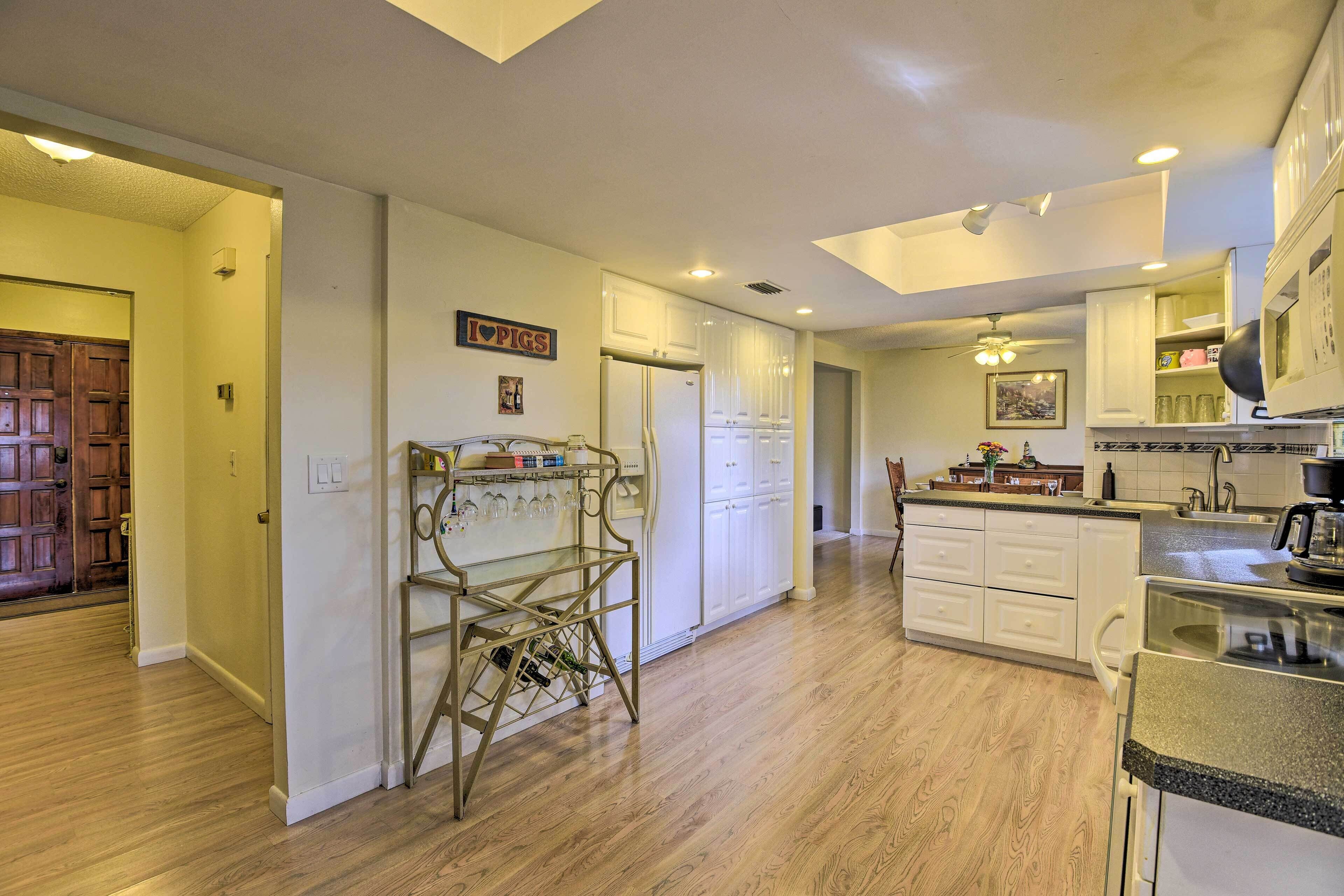 House (4 Bedrooms) | Interior