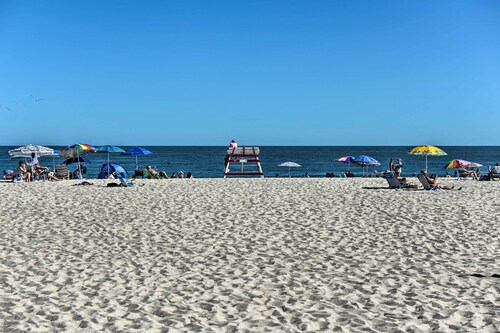 Seaside Escape < 1 Mi to Cape May Public Beach