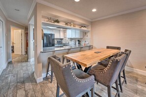Apartment (2 Bedrooms) | Bahagian dalam