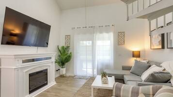 Apartment (2 Bedrooms) | Front of property